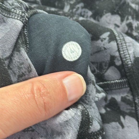 Lululemon Align Pant II 25" Floral Illusion Ice Grey Multi - Picture 4 of 5